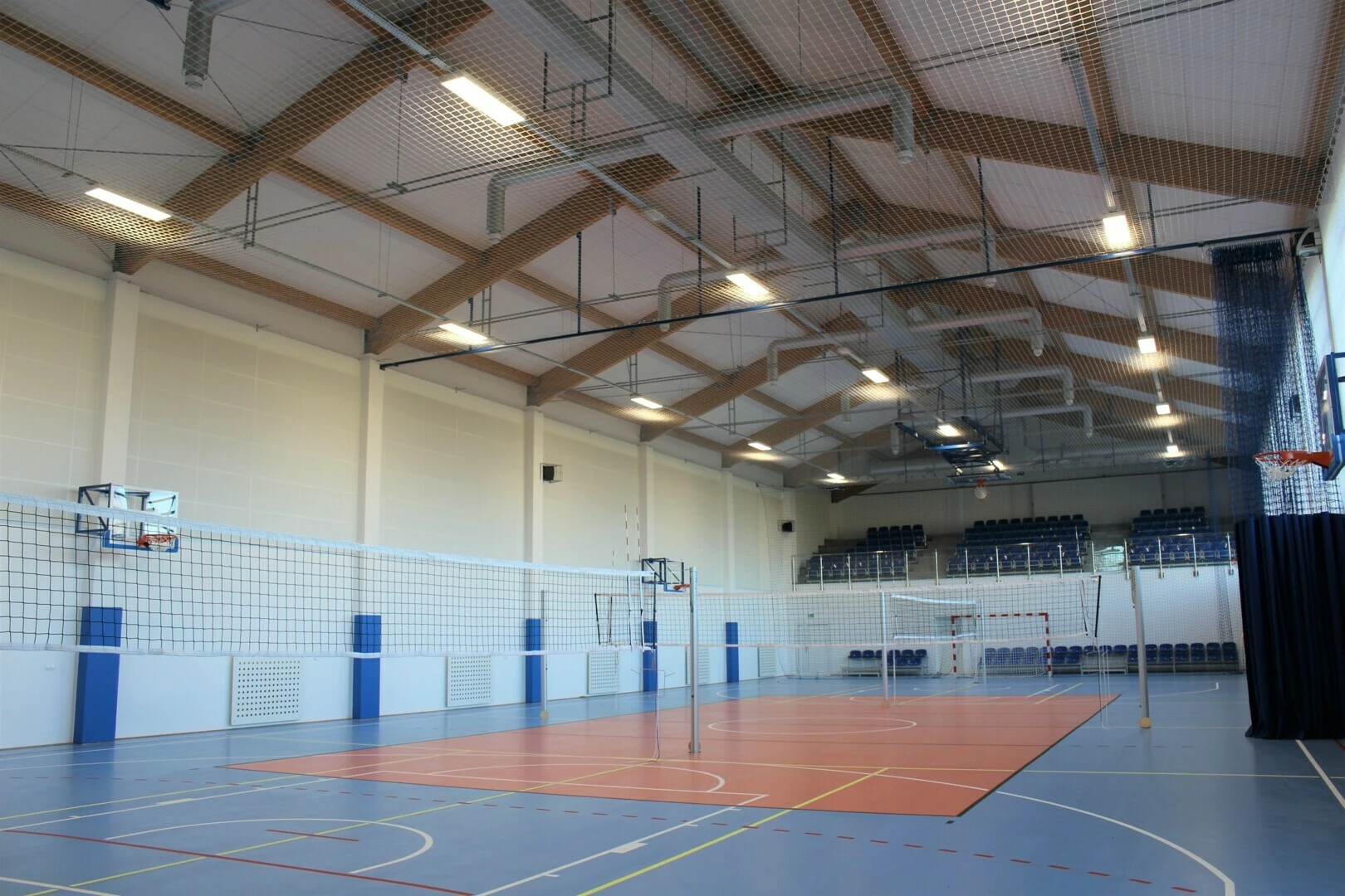Widok hali sportowej w Stróżewie